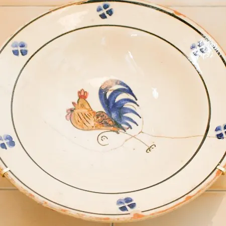 Sacre Bleu בית הארחה 3*